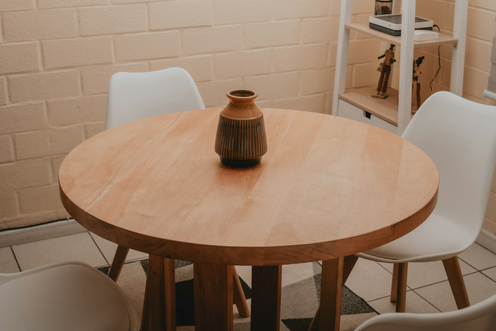 Cómo construir una mesa de madera que no se tambalee